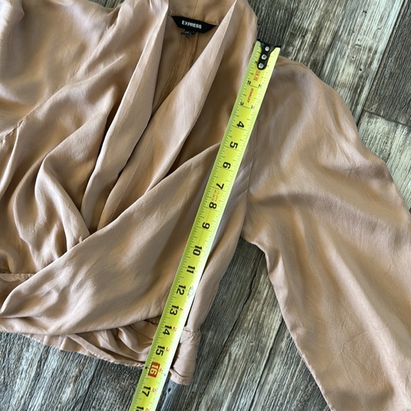 EXPRÉSS BEAUTIFUL TAN BLOUSE OPEN CHEST, XXS - Picture 11 of 12